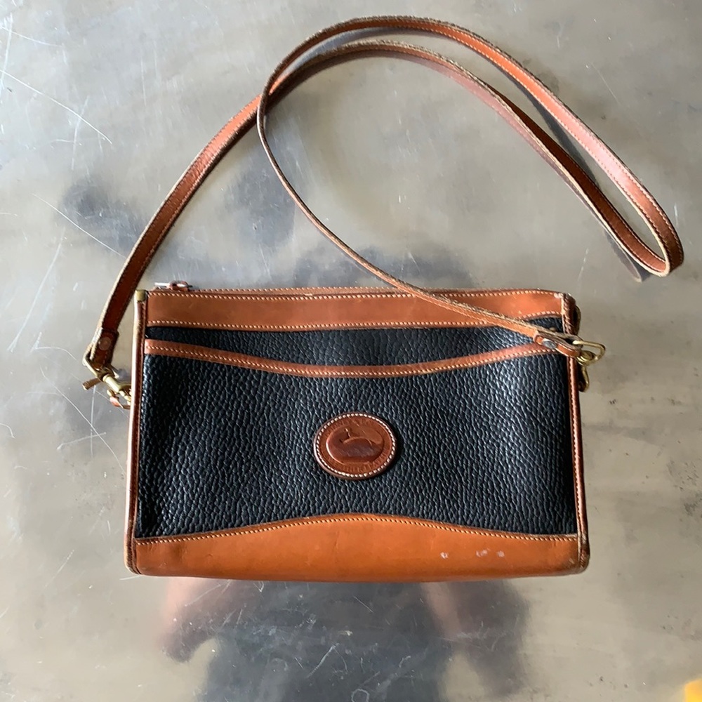 Vintage Dooney & Bourke crossbody bag / purse